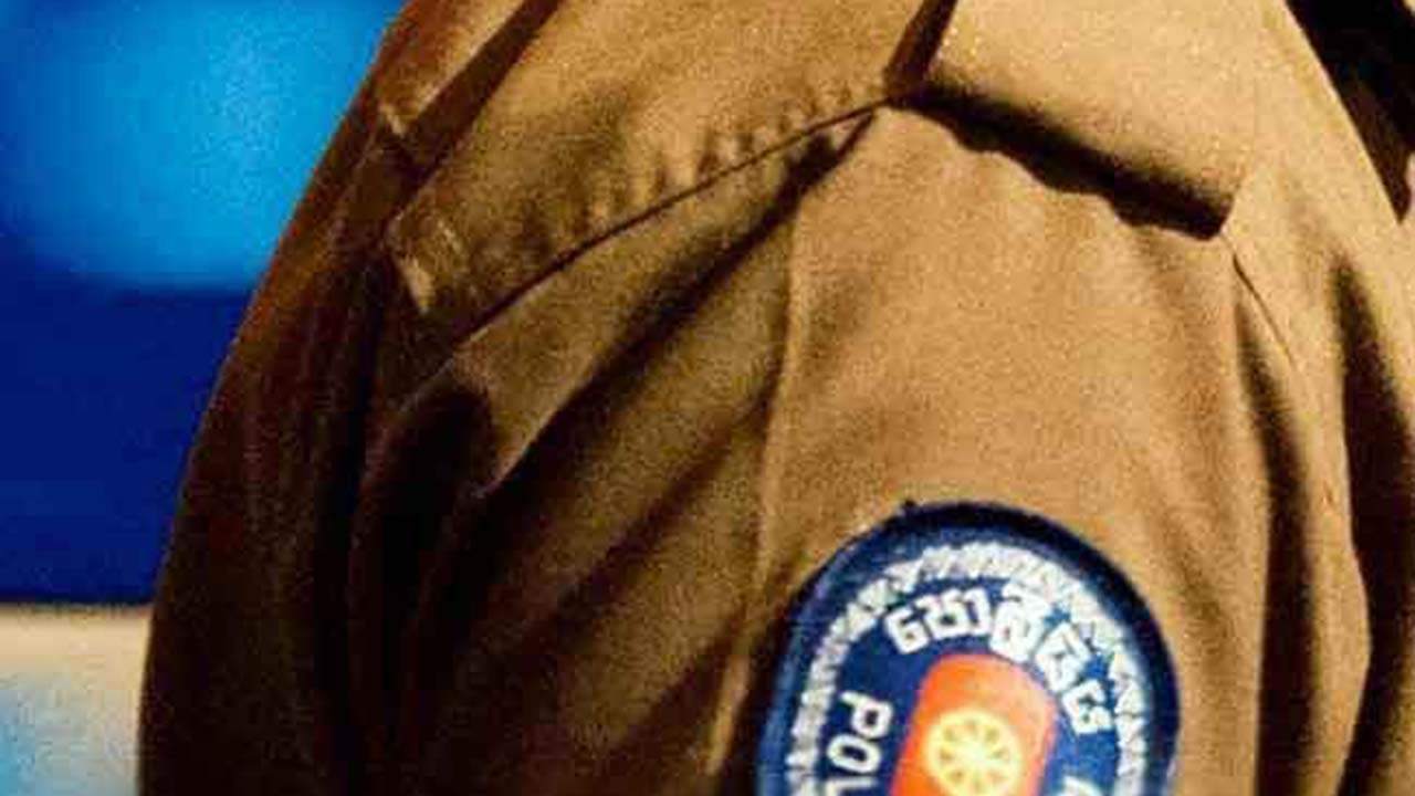 கடமைப் பளு தாங்க முடியாமல் கான்ஸ்டபிள் செய்த காரியம்!