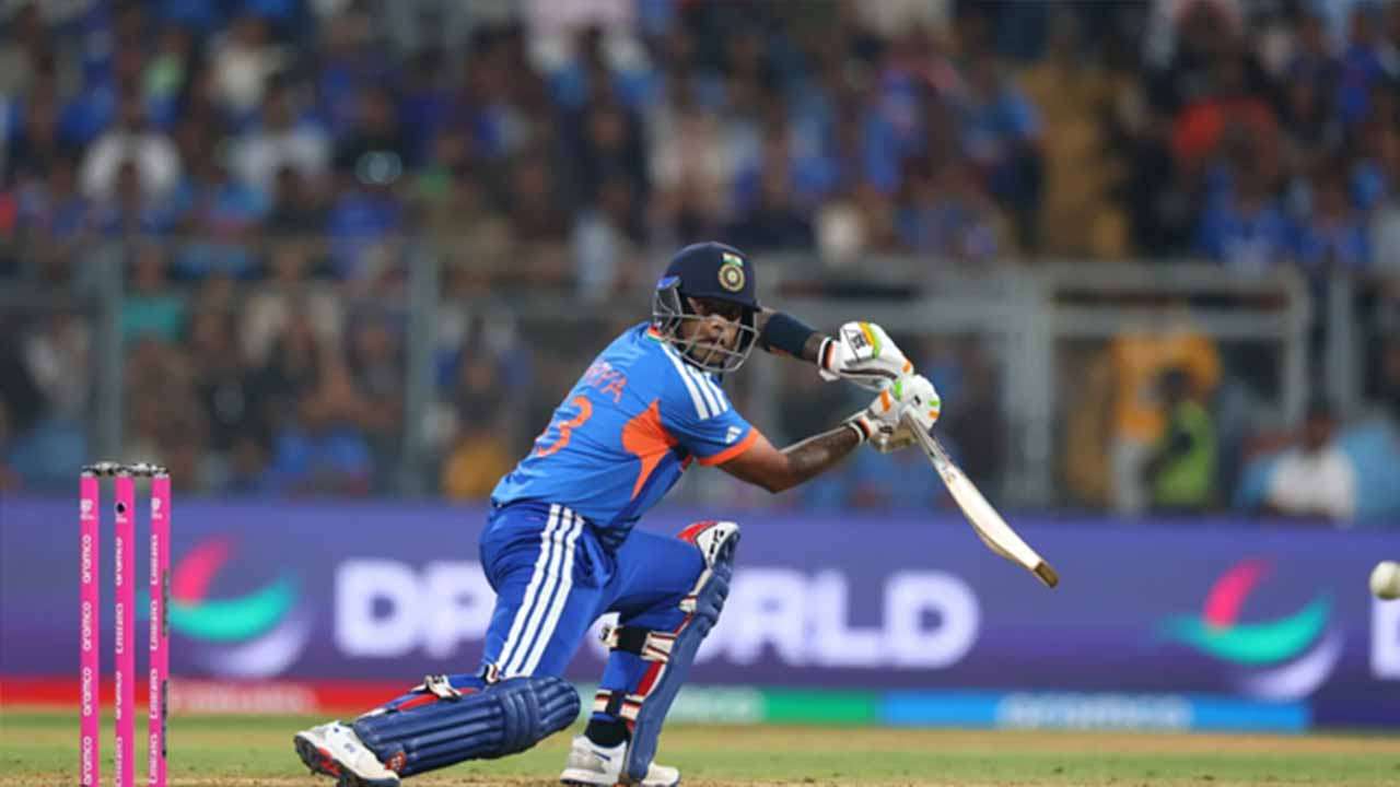 சரிந்த இந்தியாவைச் சீர்செய்த சூர்யகுமார்!