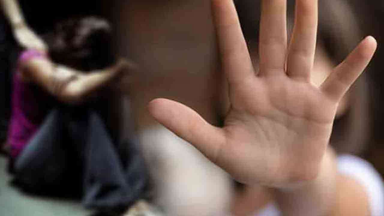  நாடு முழுவதிலும் 4000 சிறுவர் துஷ்பிரயோக வழக்குகள் நீதிமன்றில்!