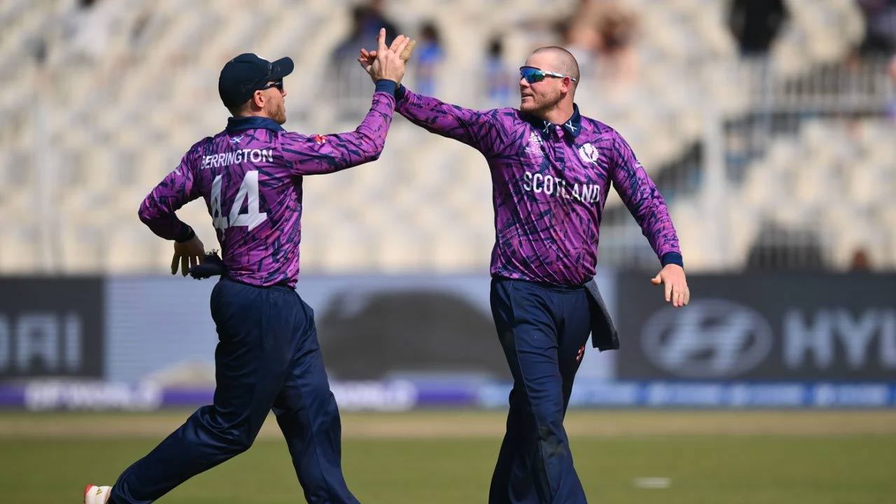 73 ஓட்டங்கள் வித்தியாசத்தில் வெற்றி பெற்ற ஸ்கொட்லாந்து! 