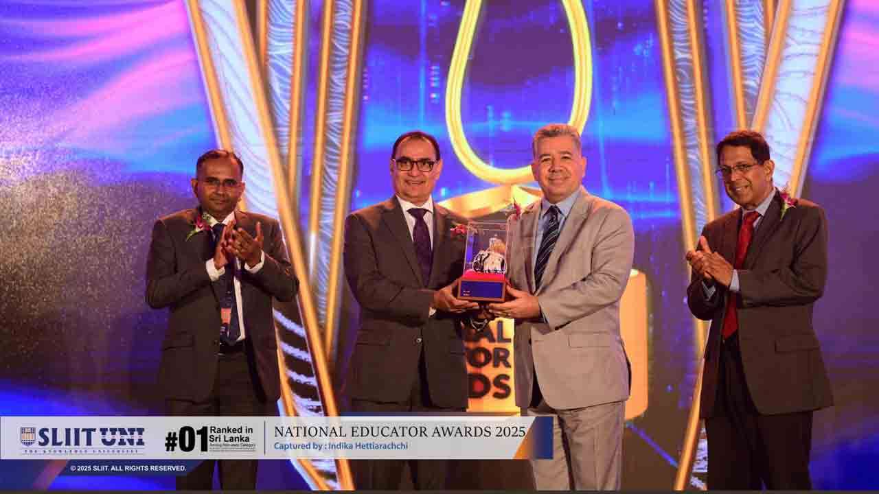 தேசிய கல்வியாளர் விருதுகள் 2025 நிகழ்வில் உயர் மற்றும் பொதுக் கல்வித் துறைகள் மத்தியில் இலங்கையில் மிகச் சிறந்த கல்வியாள