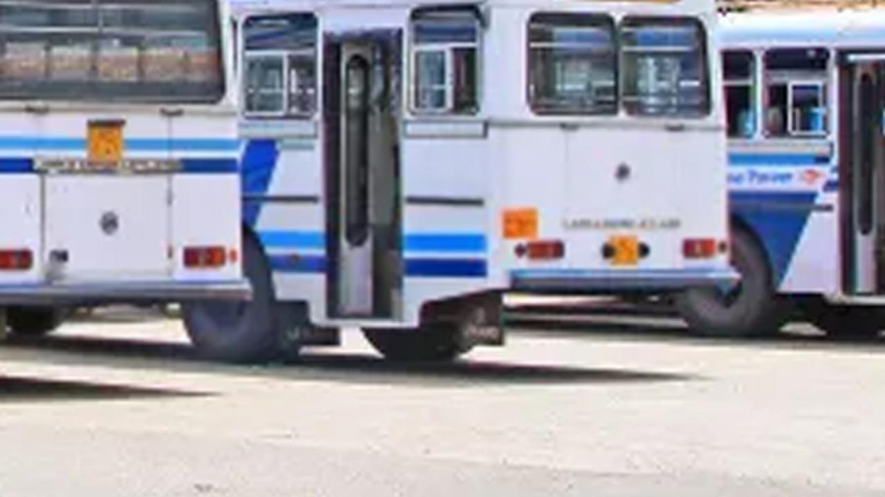 போதையில் பேருந்து செலுத்திய சாரதிகள் மற்றும் நடத்துனர்கள் 7 பேர் கைது!