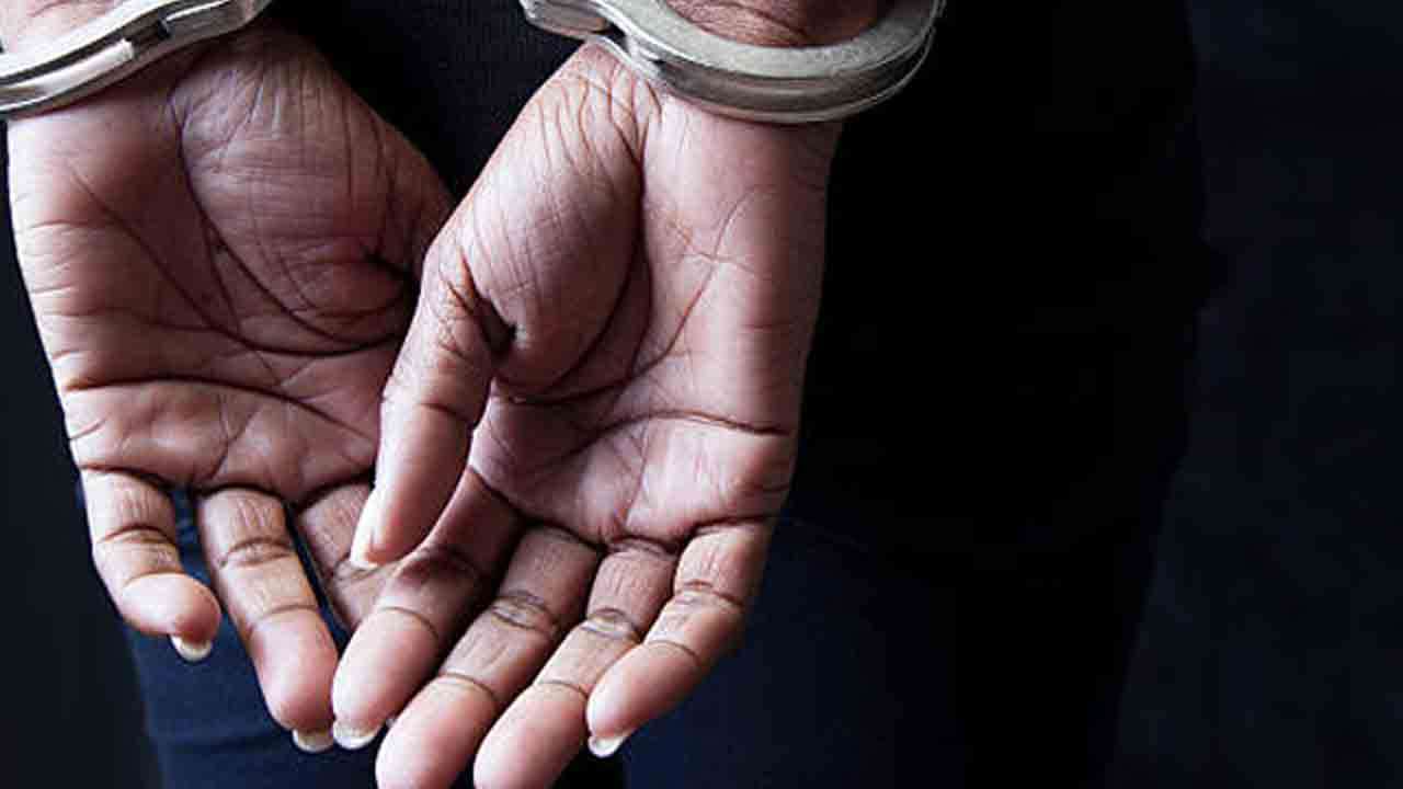 மோட்டார் போக்குவரத்துத் திணைக்கள முன்னாள் பிரதி ஆணையாளர் கைது