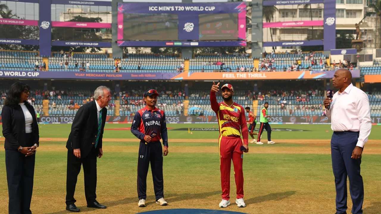  மேற்கிந்திய தீவுகள் நாணய சுழற்சியில் வெற்றி 