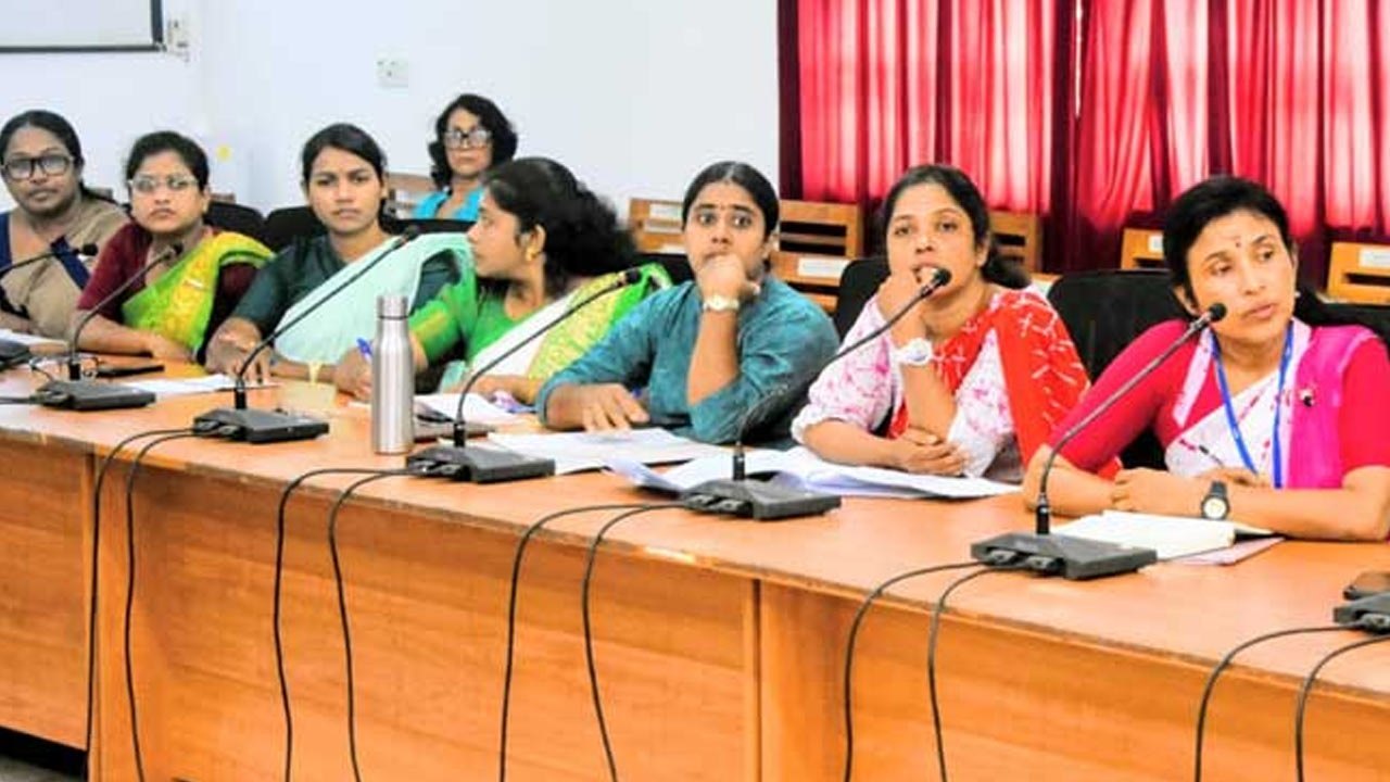 வவுனியாவில் 8,000 பெண் தலைமைத்துவக் குடும்பங்கள்