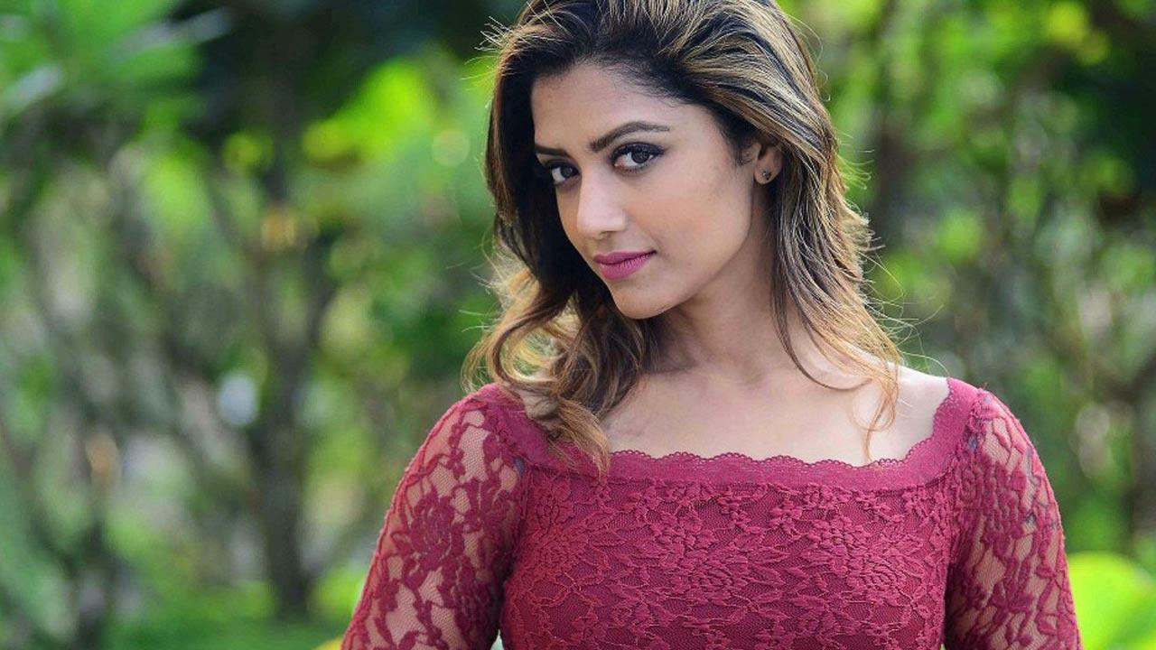 நடிகை மம்தாவை ஏமாற்றிய பிரபல நடிகர்!