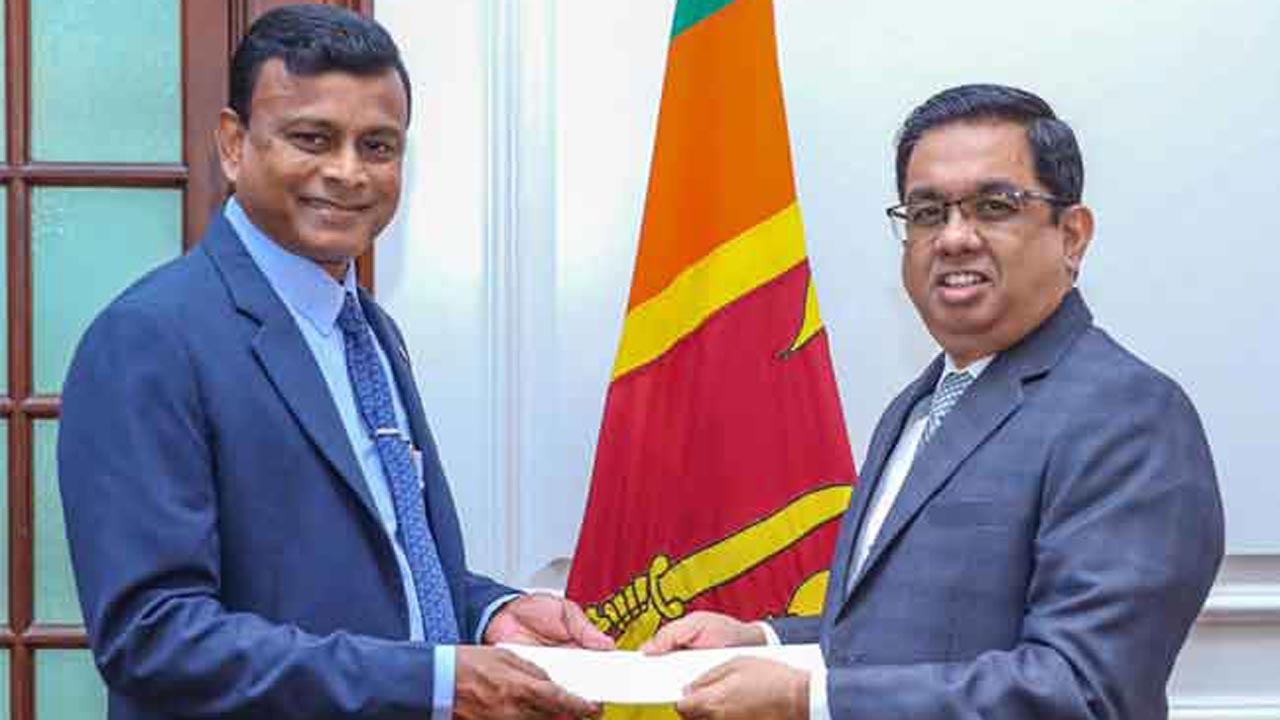 ஜனாதிபதி பணிக்குழாம் பிரதானியாக பிரபாத் சந்திரகீர்த்தி நியமனம்