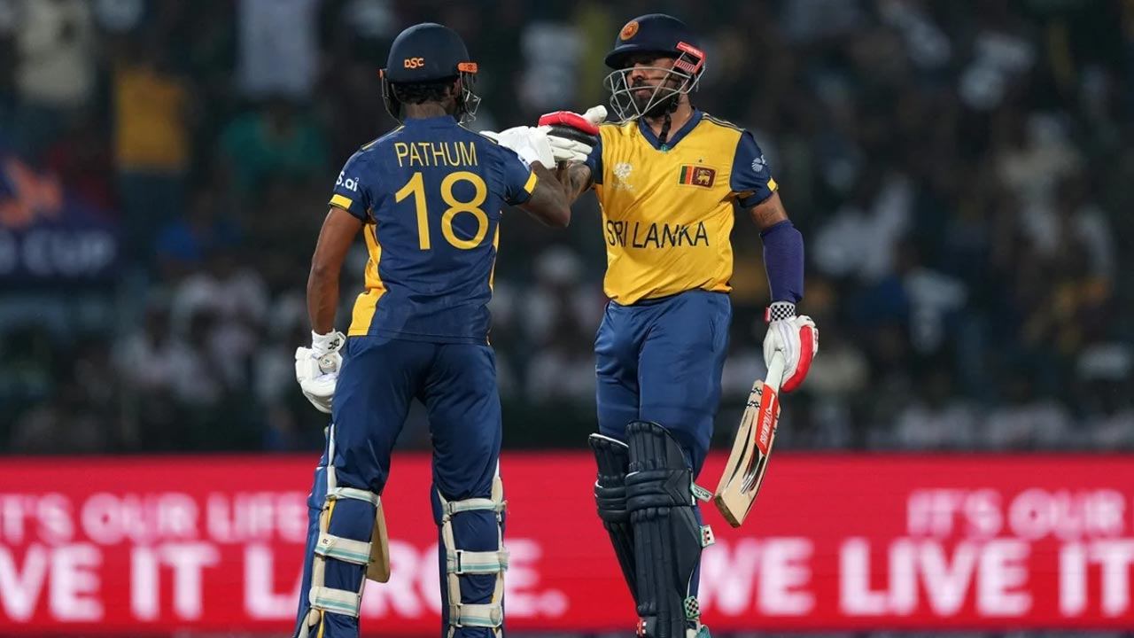 அவுஸ்திரேலியாவை வீழ்த்தி 'சூப்பர் 8' சுற்றுக்குத் தகுதி பெற்றது இலங்கை