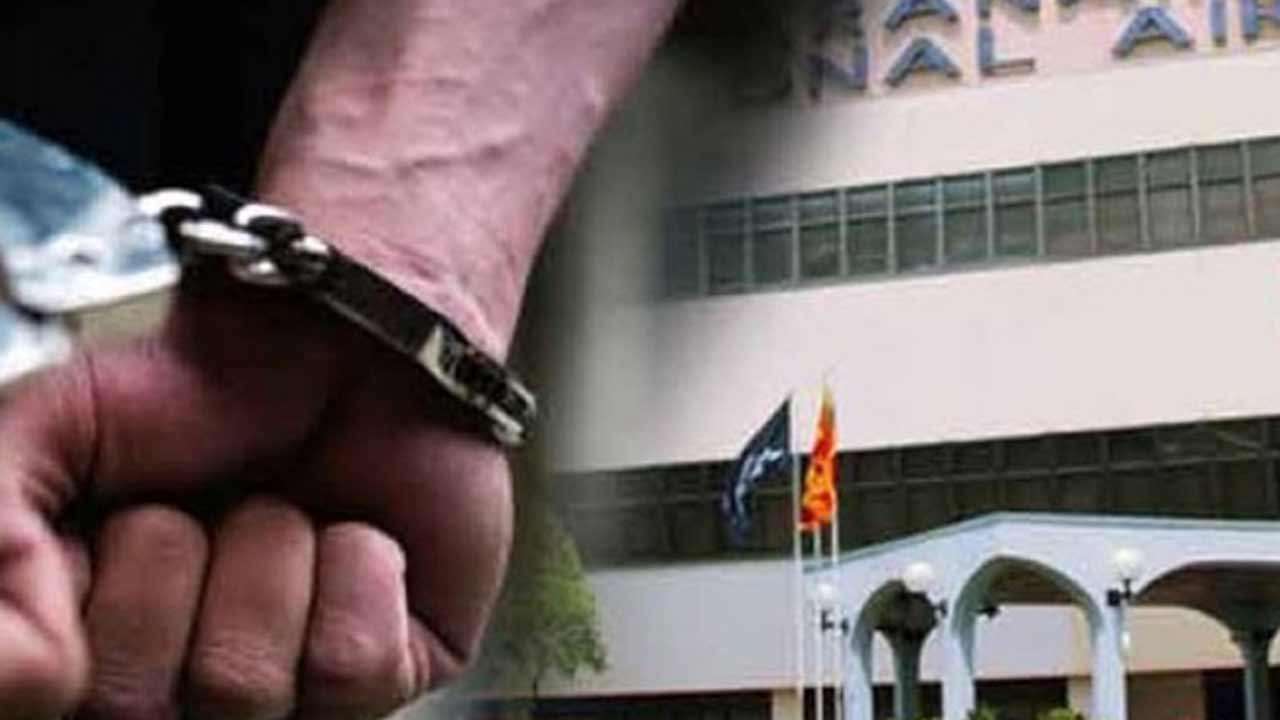 கட்டுநாயக்கவில் 12,000 சட்டவிரோத சிகரெட்டுகளுன் ஒருவர் கைது