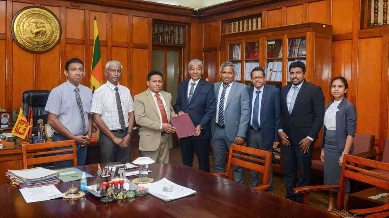 New Anthoney's Farms தனது கோழி இறைச்சி உற்பத்திகளுக்கு சுயாதீன Antibiotic-Free உறுதிப்படுத்தலுக்காக பல்கலைக்கழகத்துடன் ப