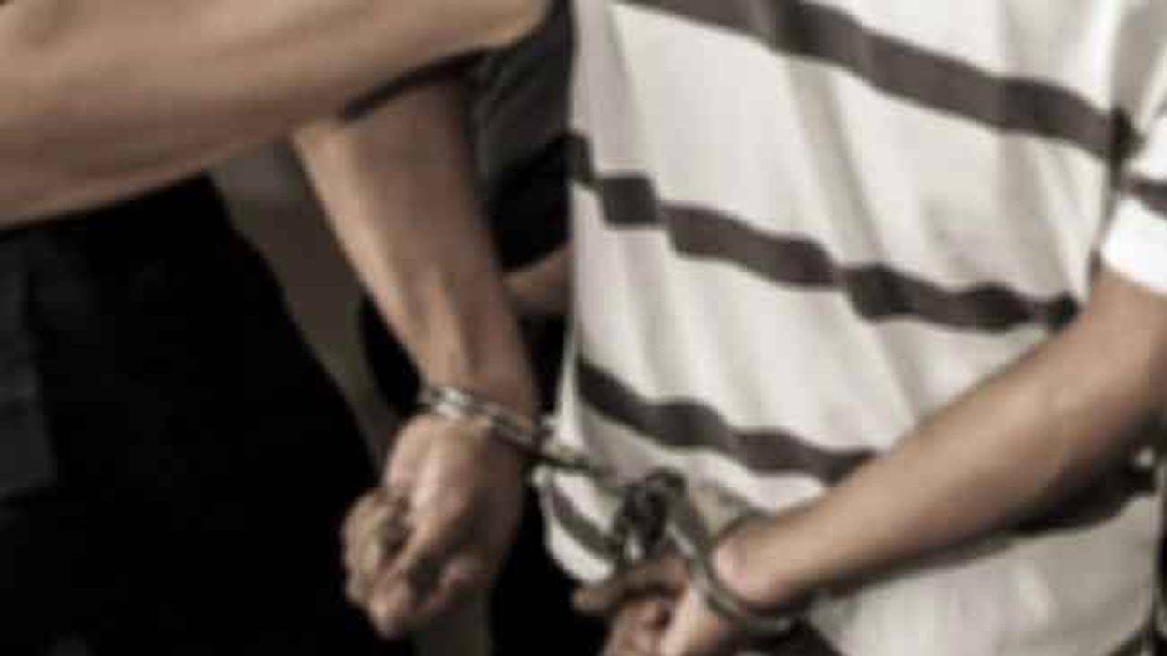 ஜனாதிபதியை அவதூறாகப் பேசிய ஐவர் கைது