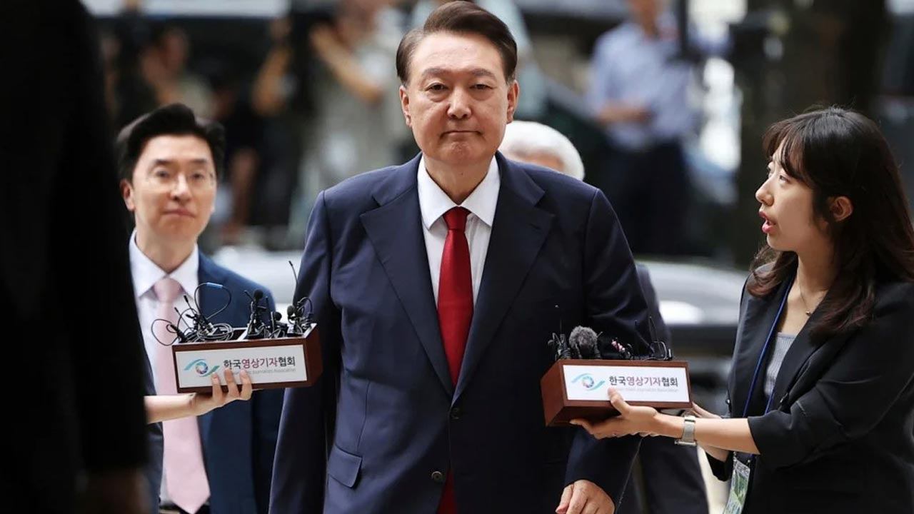 தென் கொரிய முன்னாள் ஜனாதிபதிக்கு ஆயுள் தண்டனை