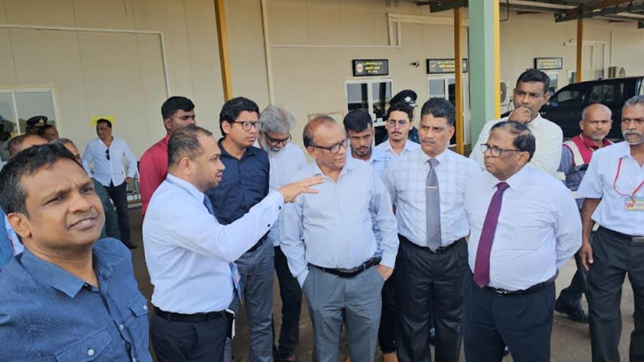 பலாலி சென்ற அமைச்சர் குழாம்