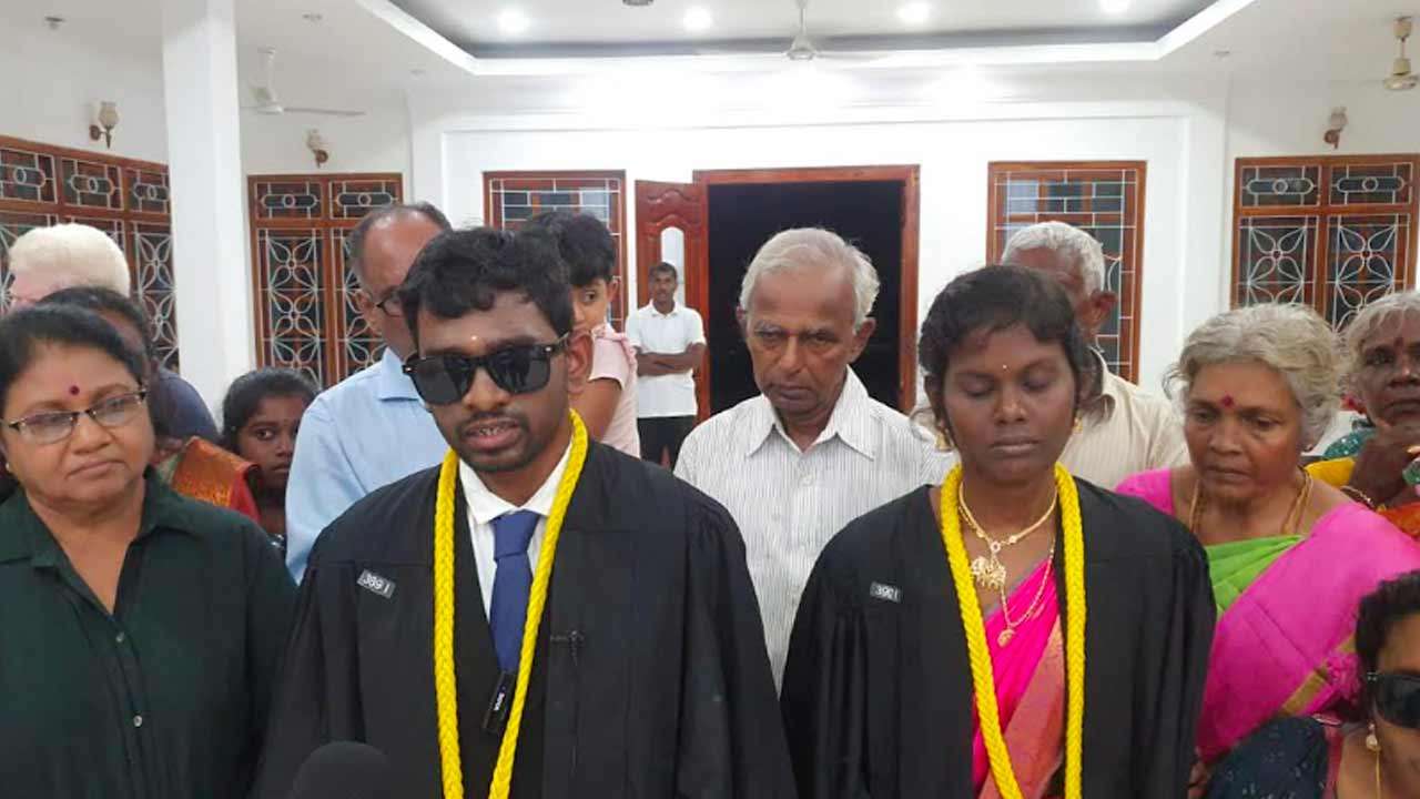 இருளை வென்ற அறிவு ஒளி! யாழ். பல்கலைக்கழக  பட்டமளிப்பில் நெகிழ்ச்சி!