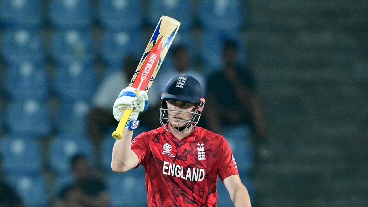 பாகிஸ்தானை வீழ்த்தி இங்கிலாந்து அணி திரில் வெற்றி!