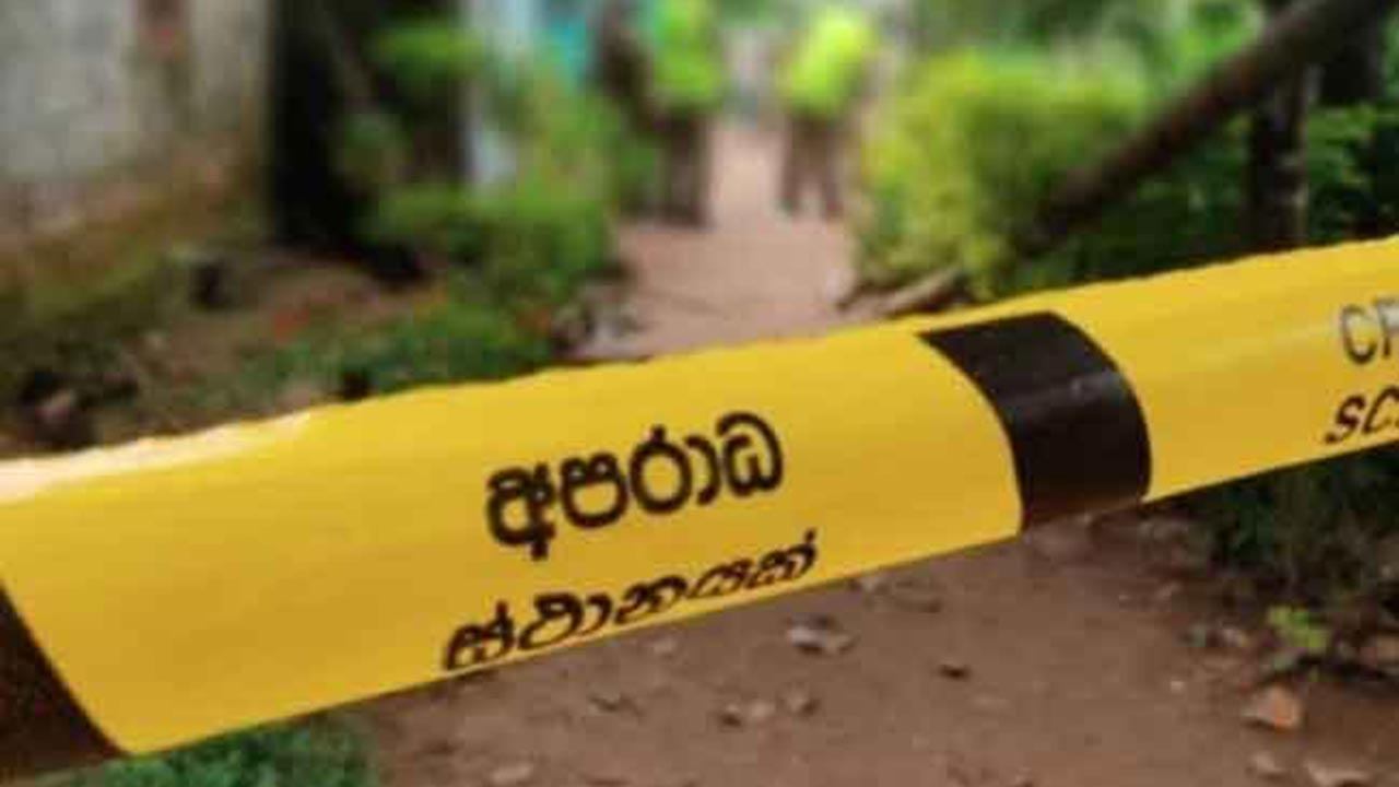 அயல் வீட்டுப் பெண்ணுடன் இணைந்து கணவனை அடித்துக் கொன்ற மனைவி