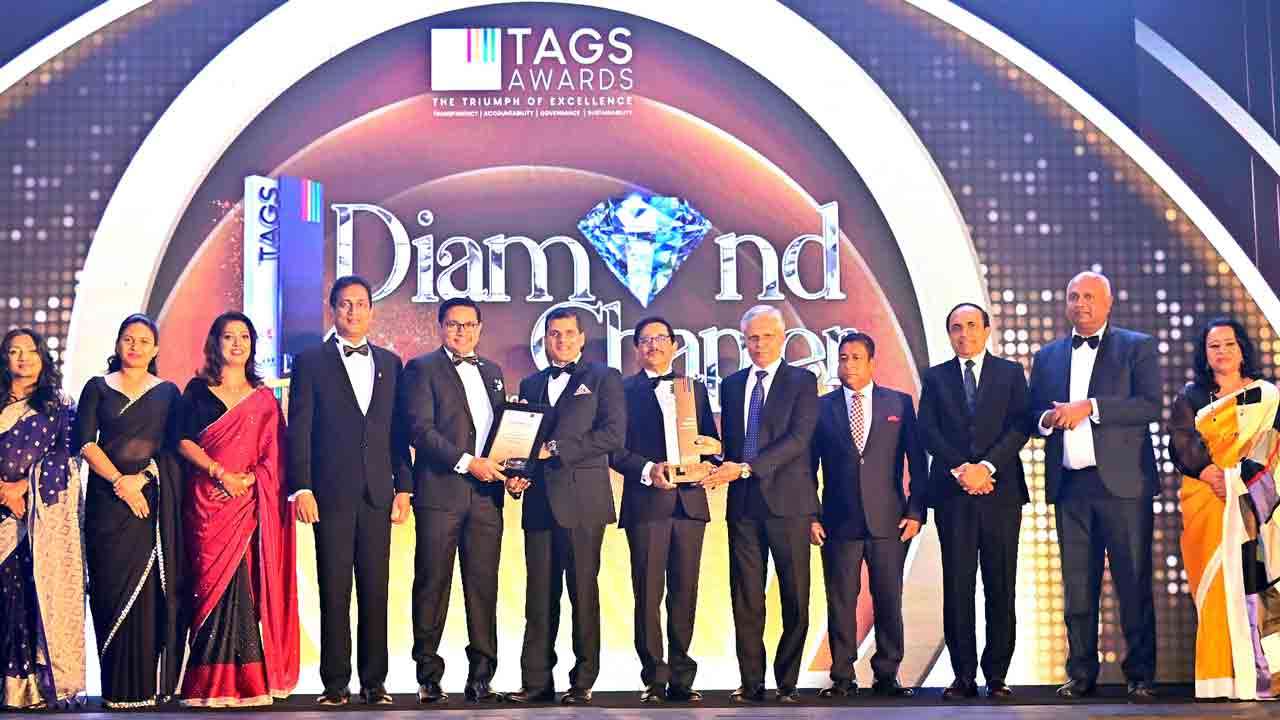 கொமர்ஷல் வங்கி, இலங்கை பட்டயக் கணக்காளர் நிறுவனத்தின் (CA Sri Lanka) 2025 TAGS விருதுகளில் இரட்டை தங்கம் உட்பட ஐந்து விர