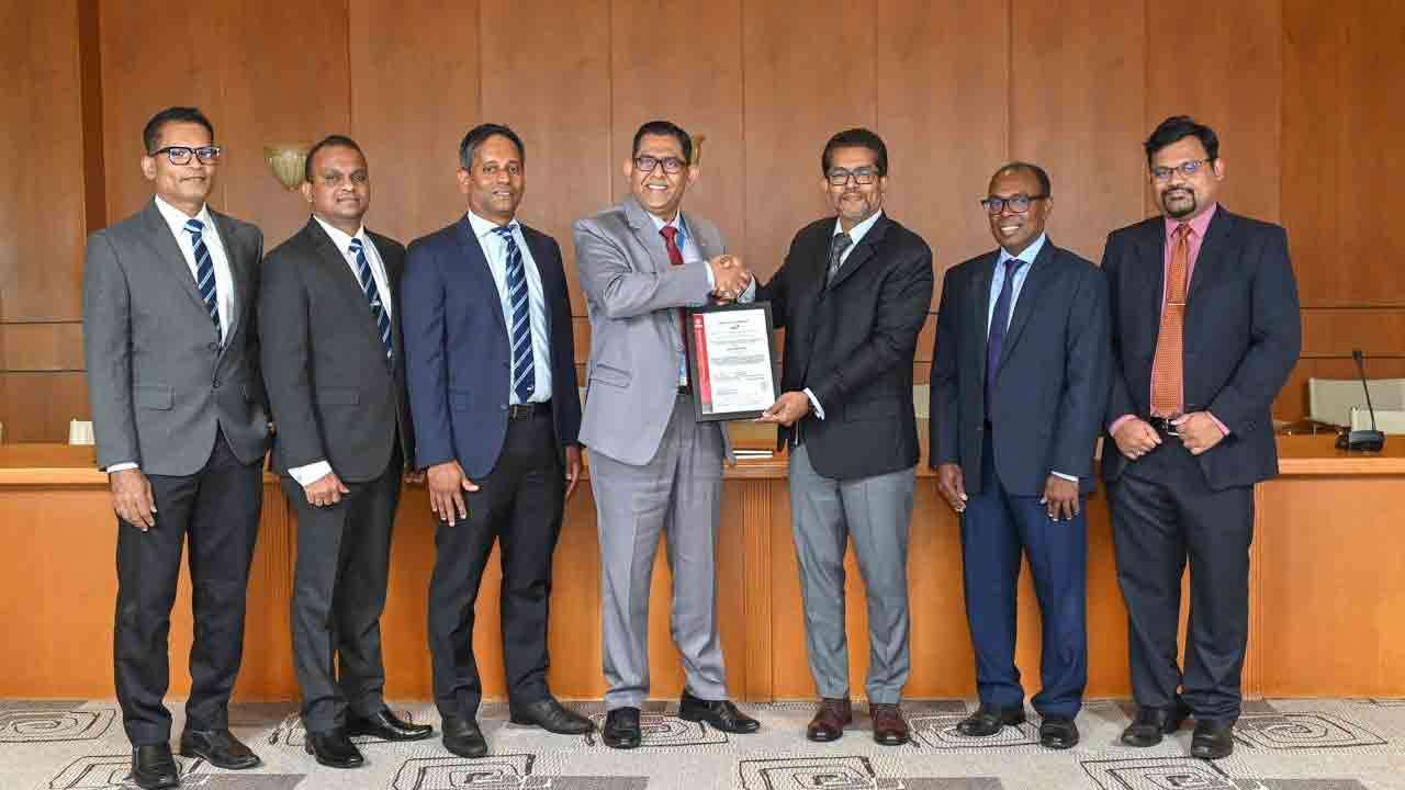 செயல்பாட்டுத் திறன் மற்றும் நம்பகத்தன்மையை உறுதிப்படுத்தி உலகளாவிய ISO 22301 தரச்சான்றிதழைப் பெற்ற HNB