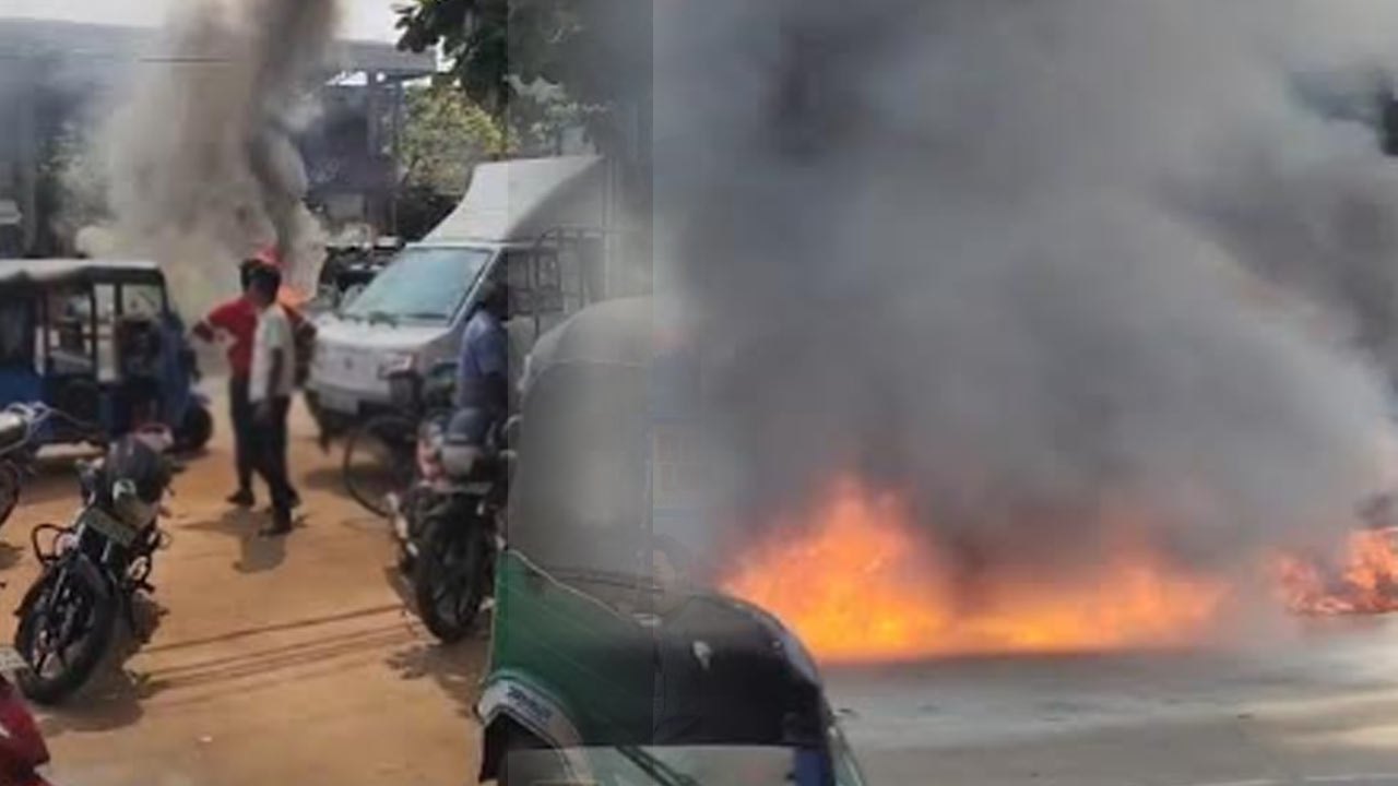 மருதனார்மடம் பகுதியில் திடீரென தீப்பிடித்து எரிந்த மோட்டார் சைக்கிள்!