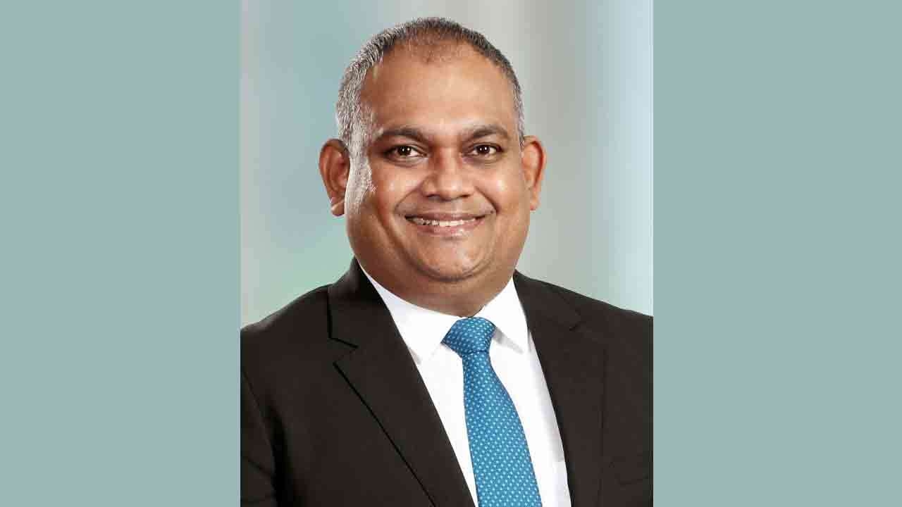 கொமர்ஷல் வங்கி ஹஸ்ரத் முனசிங்கவை நிறைவேற்றுப்பணிப்பாளர் மற்றும் பிரதம செயற்பாட்டு அதிகாரியாக நியமித்துள்ளது