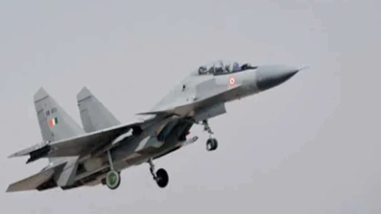 மாயமான இந்திய போர் விமானம் விபத்து!