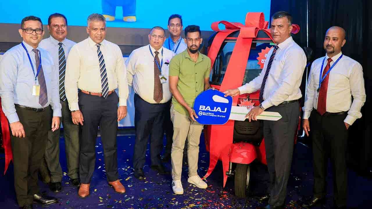 “பஜாஜ் ஜெனுயின் சுப்பர் சீட்டிழுப்பு” பரிசுப் போட்டியின் வெற்றியாளர்களுக்கு பரிசுகள் வழங்கப்பட்டன