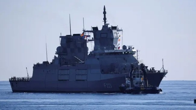 ஜேர்மனியப் போர்க்கப்பலும் சைப்ரஸ் நோக்கி 