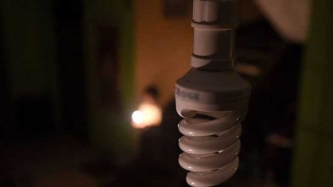 நாடளாவிய ரீதியில் 12,000 இற்கும் அதிகமான மின் தடைகள்!