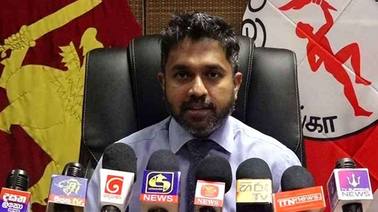 நாட்டில் ஏப்ரல் வரை எரிபொருளுக்கு பிரச்சினை இல்லை!