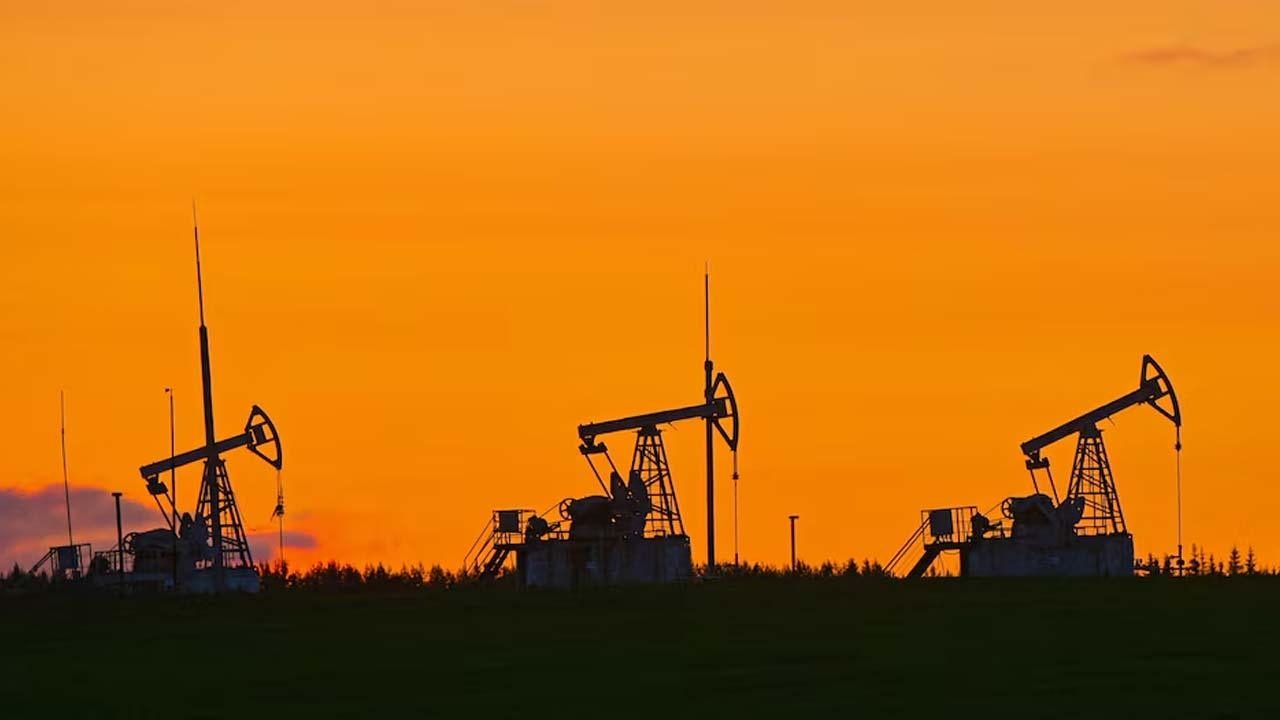 ரஷ்யாவில் எண்ணெய் கொள்வனவு செய்ய அமெரிக்க அனுமதி