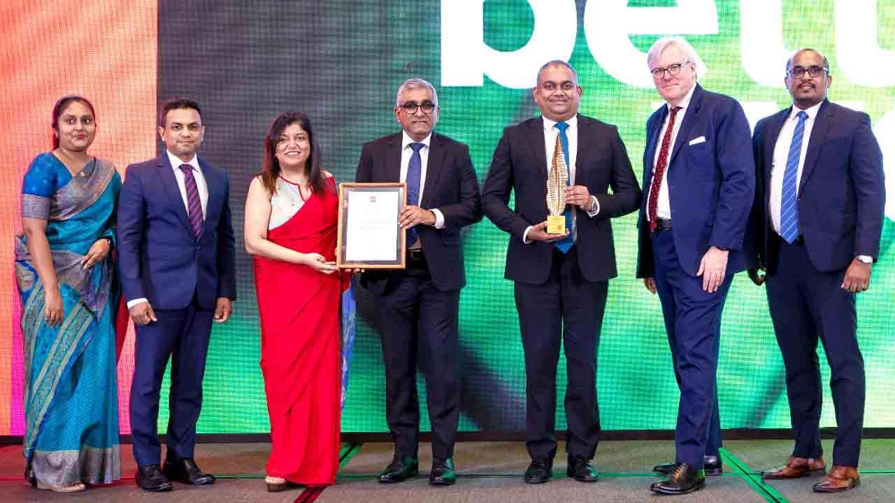 ACCA விருதுகளில் நிலைபெறுதன்மை அறிக்கையிடலில் முன்னணி நிறுவனமாக கொமர்ஷல் வங்கி கௌரவிக்கப்பட்டது