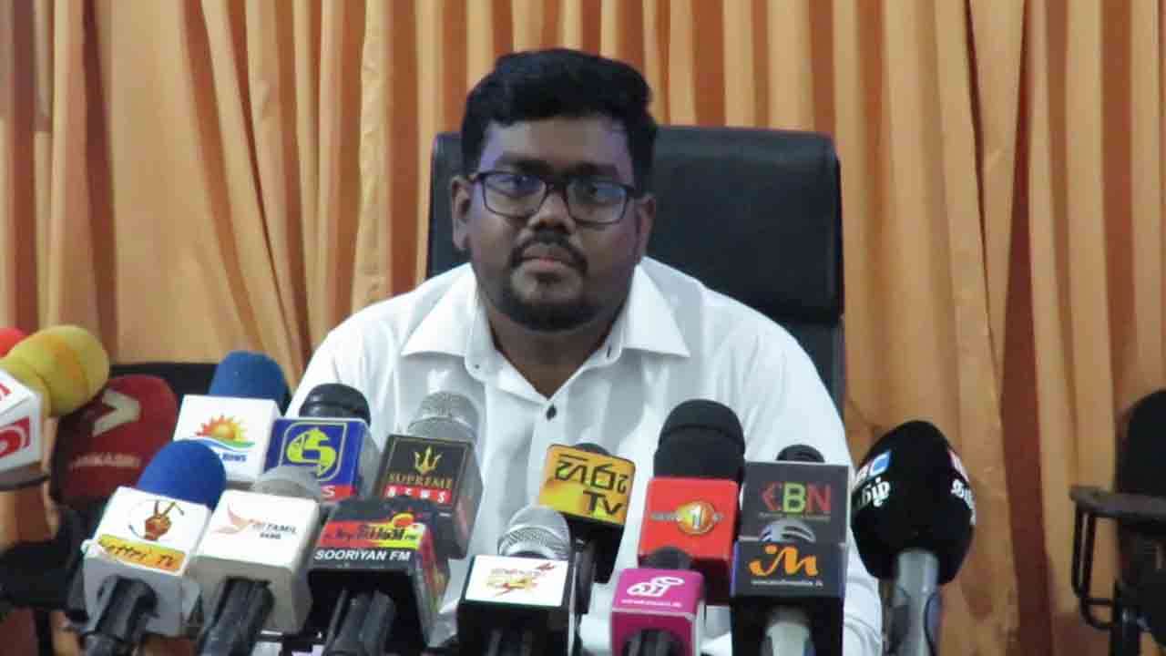 எதிர்கட்சியினர் இன்று அடங்கி போய் இருக்கின்றனர்