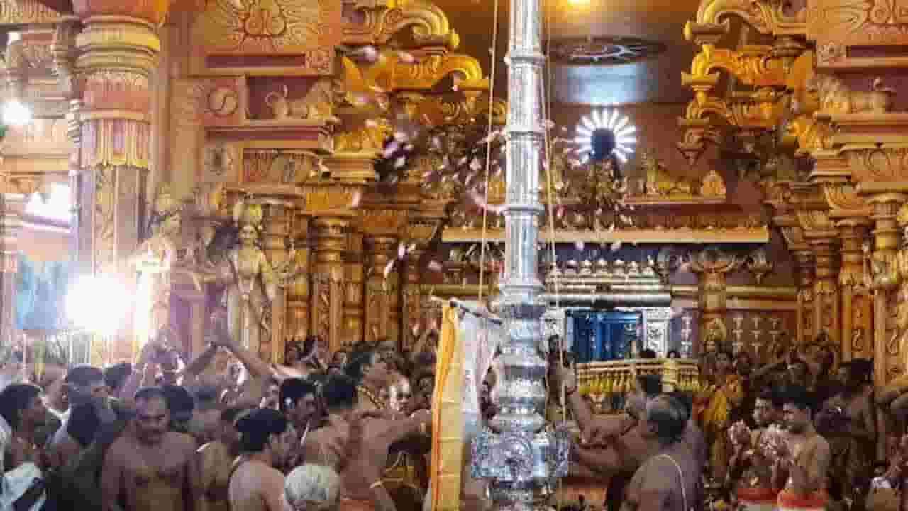 நயினாதீவு நாகபூசணி அம்மன் ஆலய கொடியேற்றம்