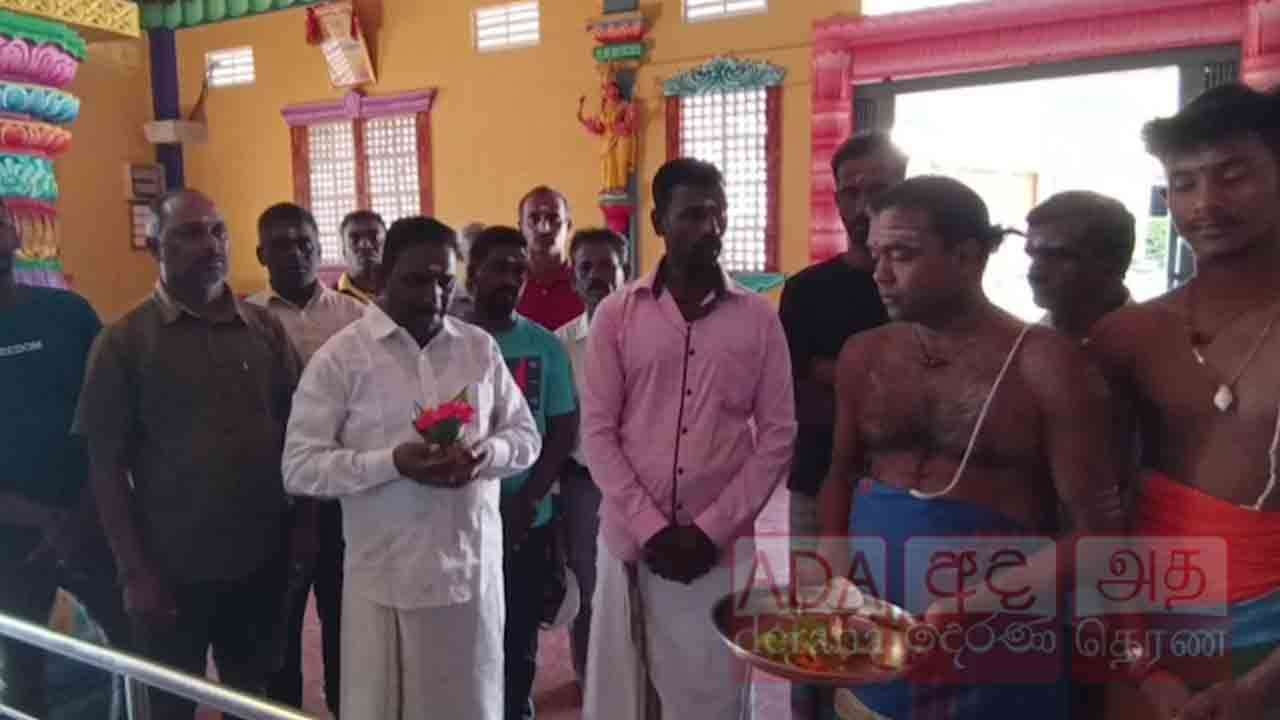 எங்கள் வீட்டில் ஒருவராக தான் பார்க்கின்றோம்!