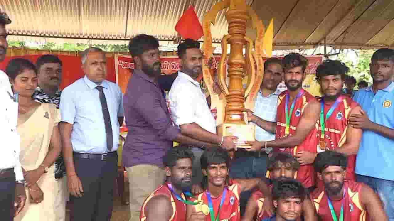 மாபெரும் கிளித்தட்டு போட்டி