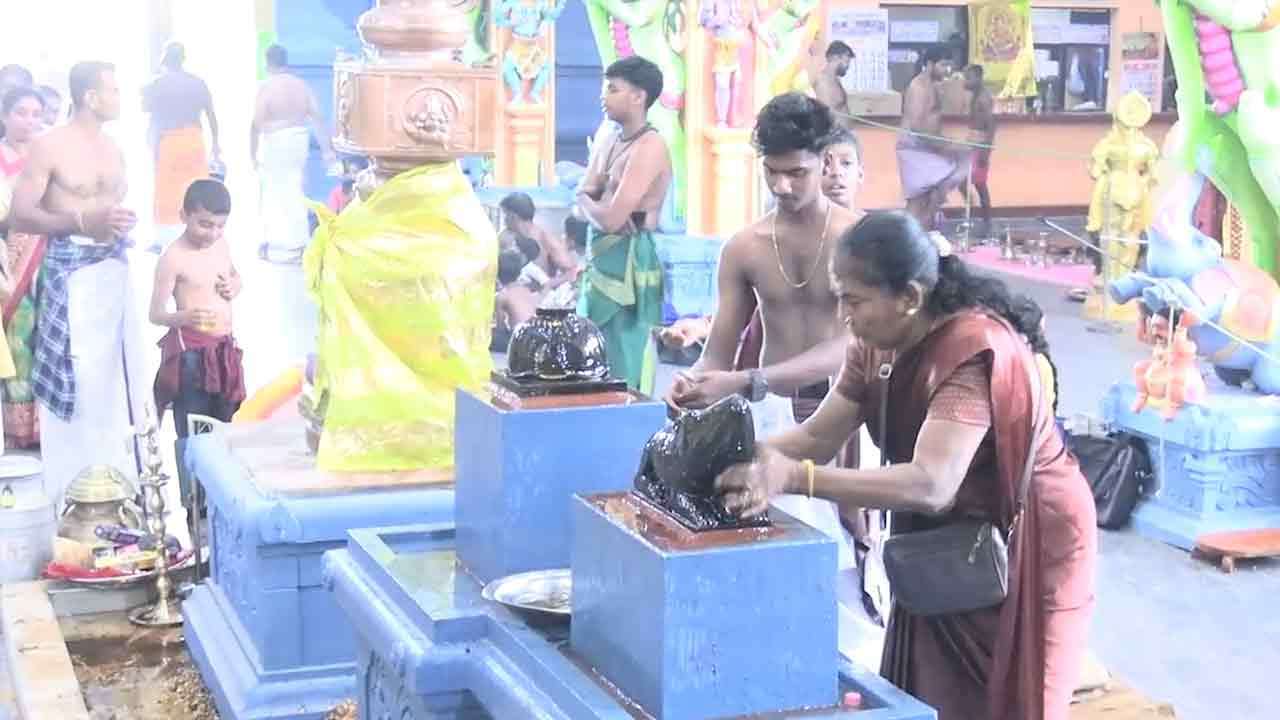 எண்ணெய்காப்பு சாத்தும் நிகழ்வு