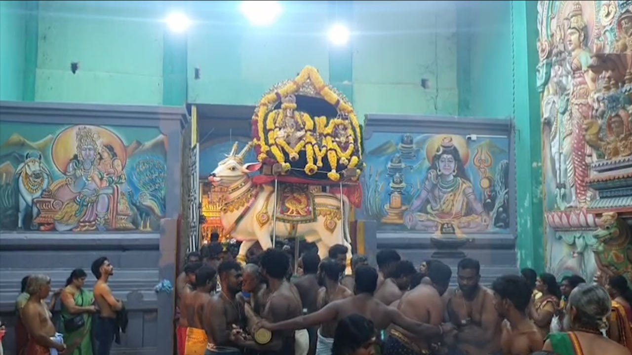 பக்திப் பரவசத்துடன் நடைபெற்ற விசேட பூஜைகள்!