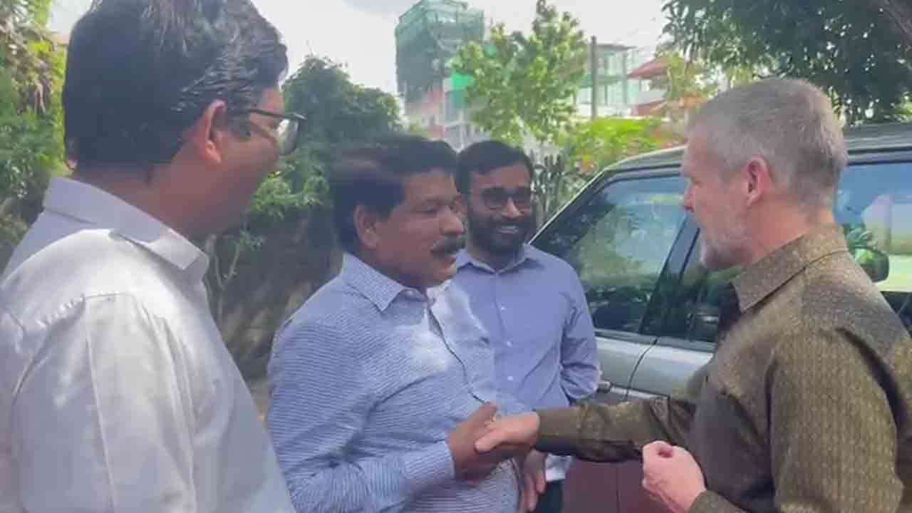 NPP காரியாலயத்திற்கு அவுஸ்திரேலிய தூதுவர் விஐயம்! 