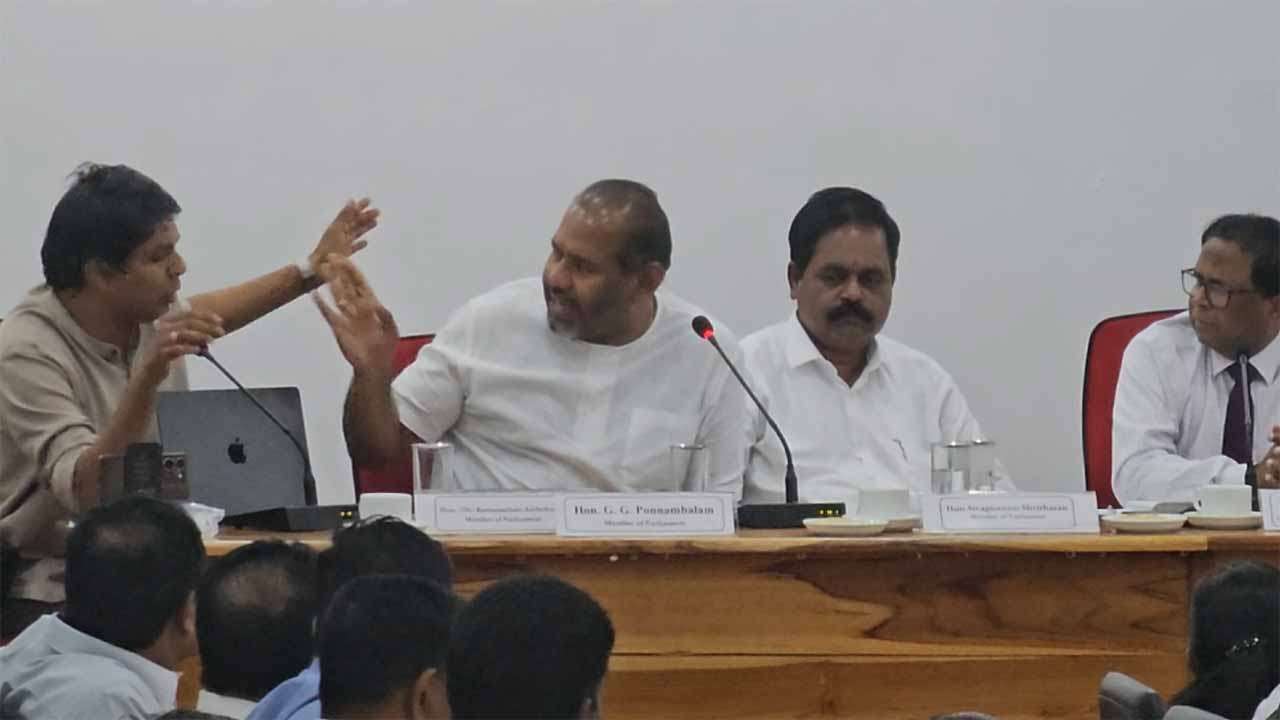 யாழ்ப்பாணம் மாவட்ட அபிவிருத்தி ஒருங்கிணைப்பு குழு கூட்டத்தில் வாக்குவாதம்