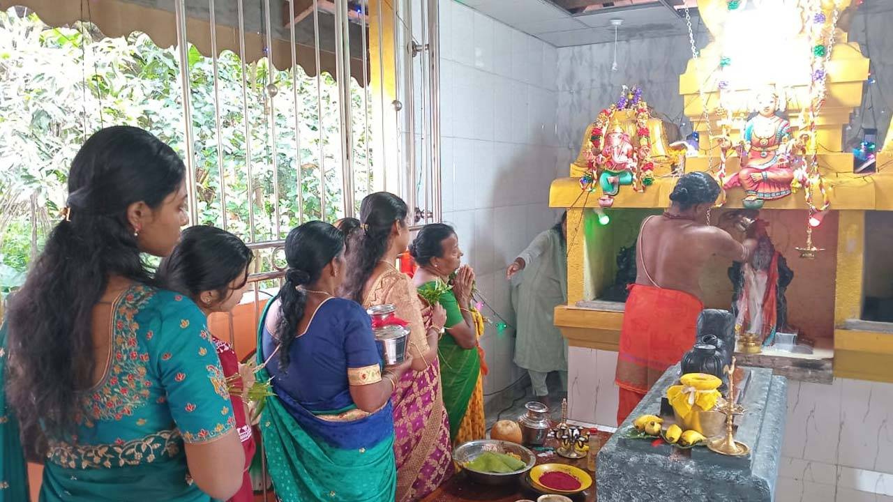 கெங்கல்ல திகன ஸ்ரீ முத்துமாரியம்மன் சங்காபிஷேகம்!