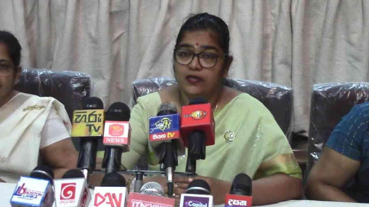 நாளொன்றுக்கு 2,000 ரூபாய் சம்பள உயர்வு தேவை!