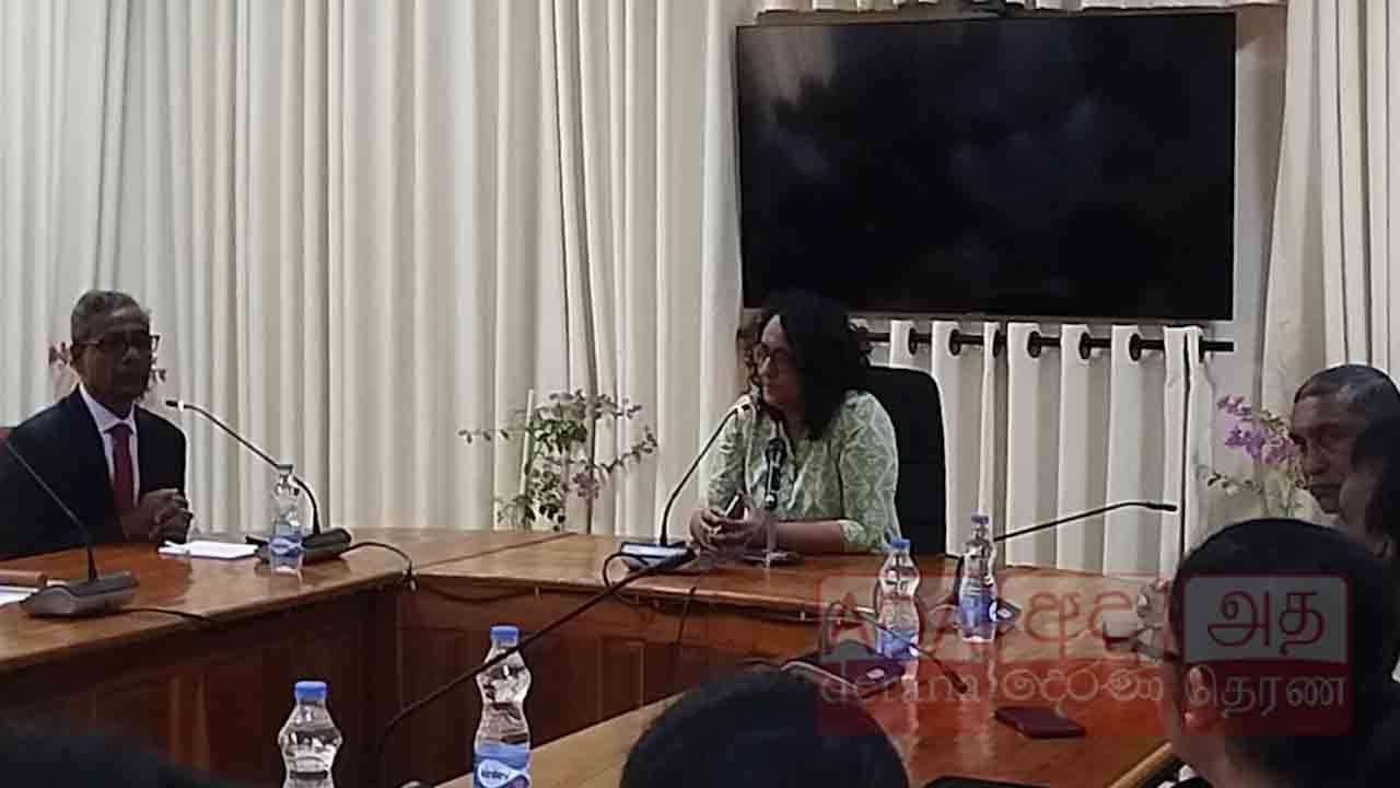 பிரச்சினைகள் குறித்து பிரதமர் கலந்துரையாடல்