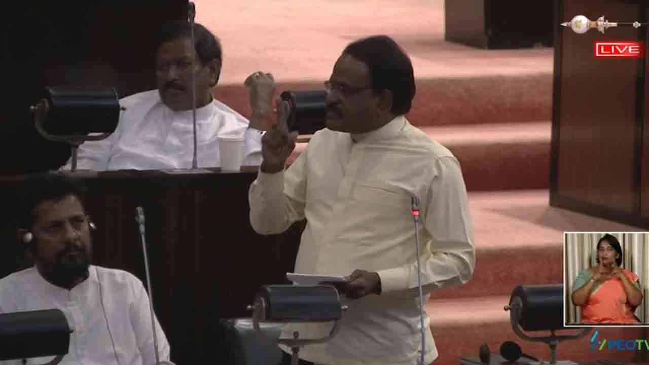 போதைப்பொருட்களும் புதைக்குழியில் இருந்தும் எடுக்கப்படுகிறது!