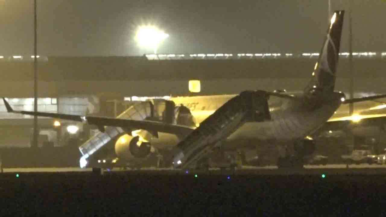 தொழிநுட்ப கோளாறுக்கு உள்ளான விமானம் பாதுகாப்பாகத் தரையிறக்கம்!