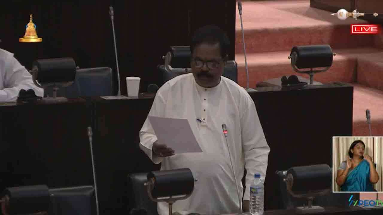மக்களின் கஷ்டங்களை பற்றி அமைச்சருக்கு தெரியுமா?