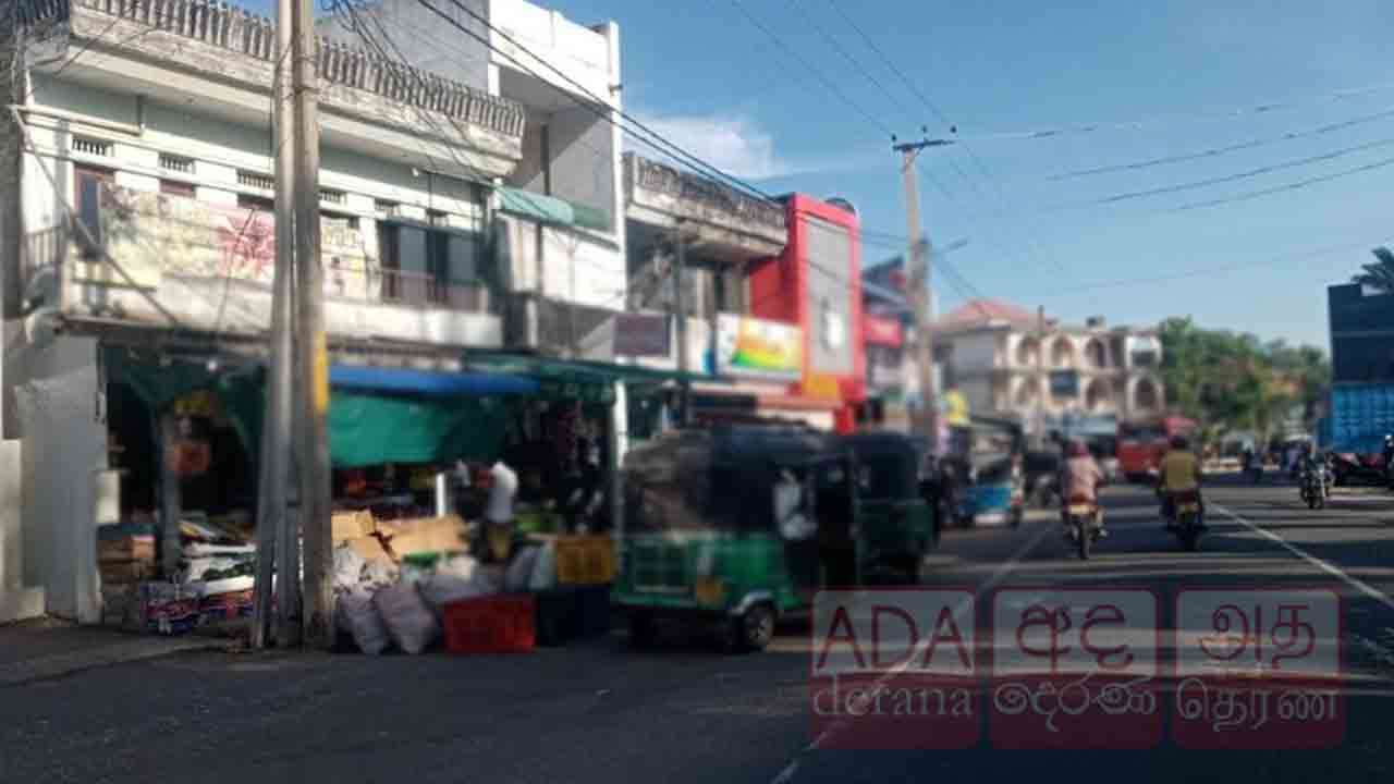 அம்பாறையில் அன்றாட நடவடிக்கையில் மக்கள்!