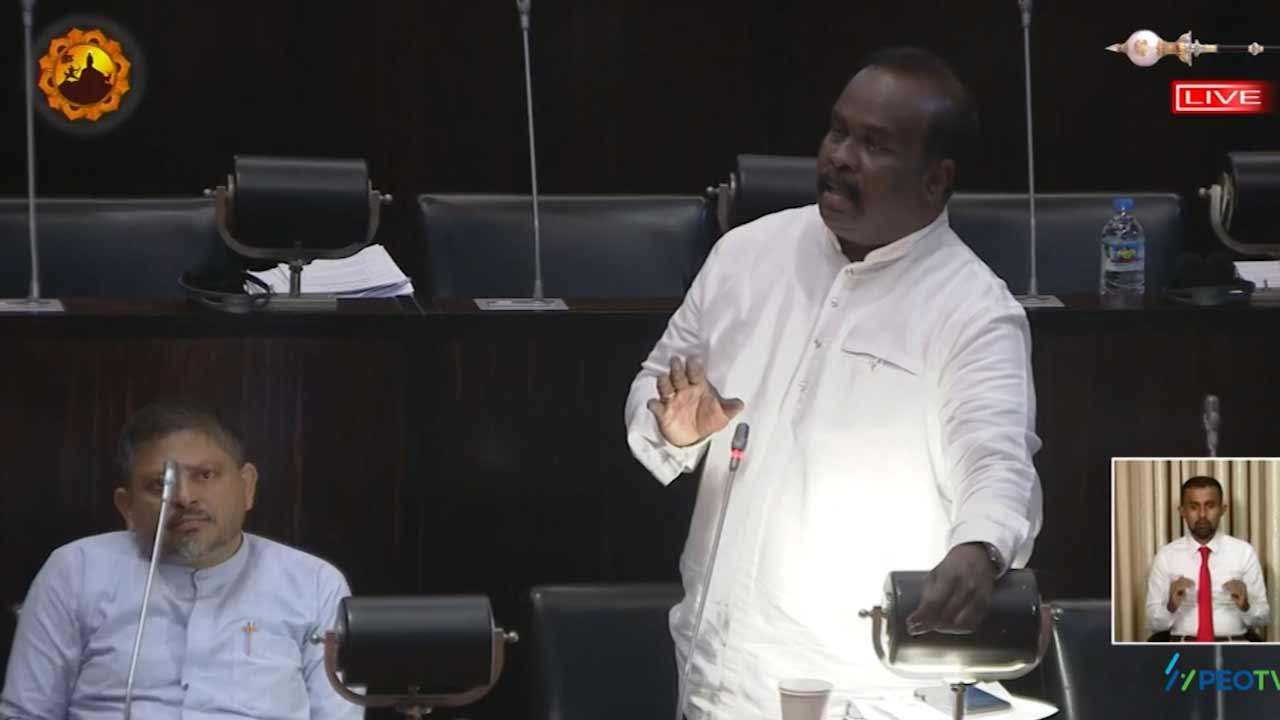 பஸ் வண்டிகள் கிராமங்களில் அதிகரிக்க வேண்டும்