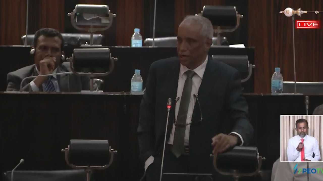 டொனால்ட் ட்ரம்ப் ஒரு பெரிய சைத்தான்!