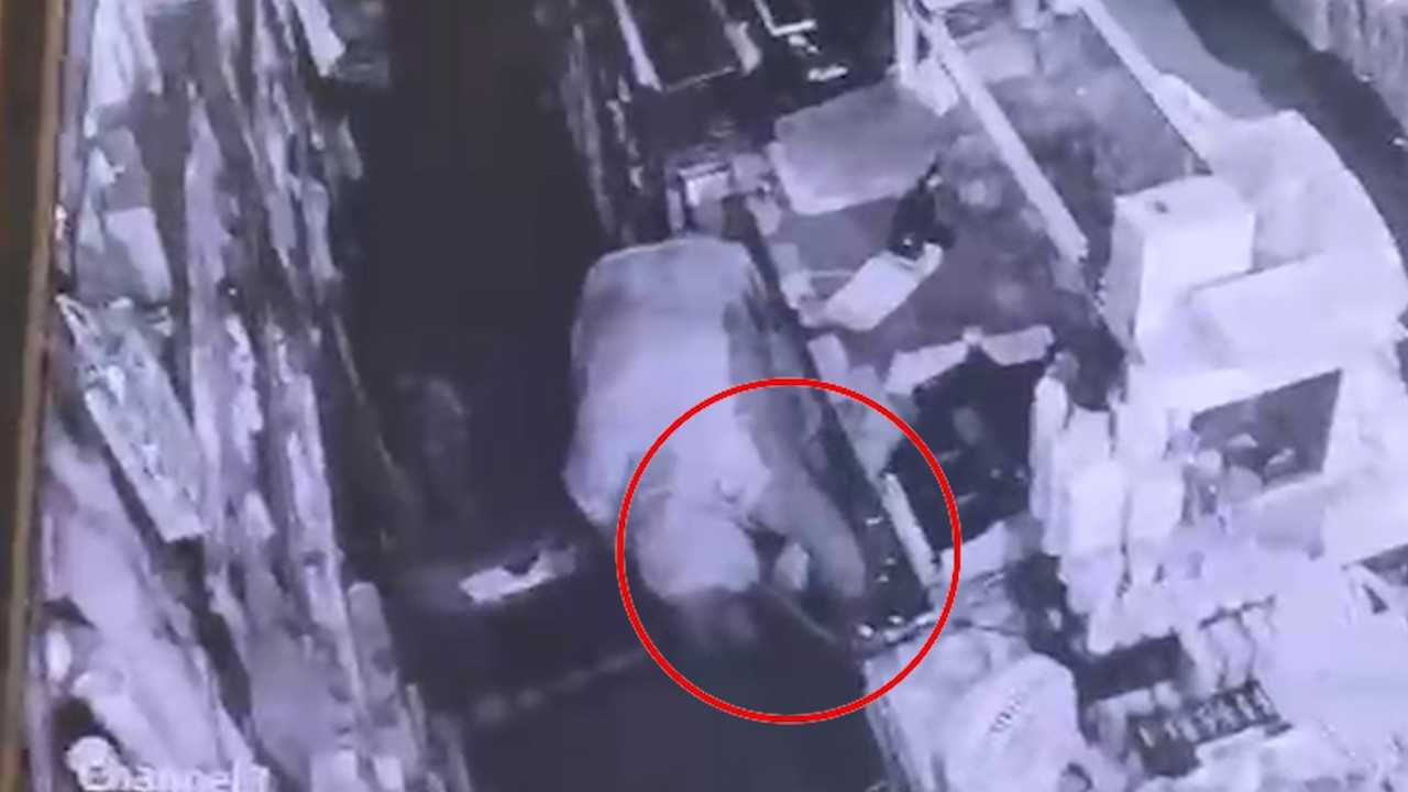 சூட்சுமமான முறையில் விற்பனை நிலையத்தில் திருட்டு!