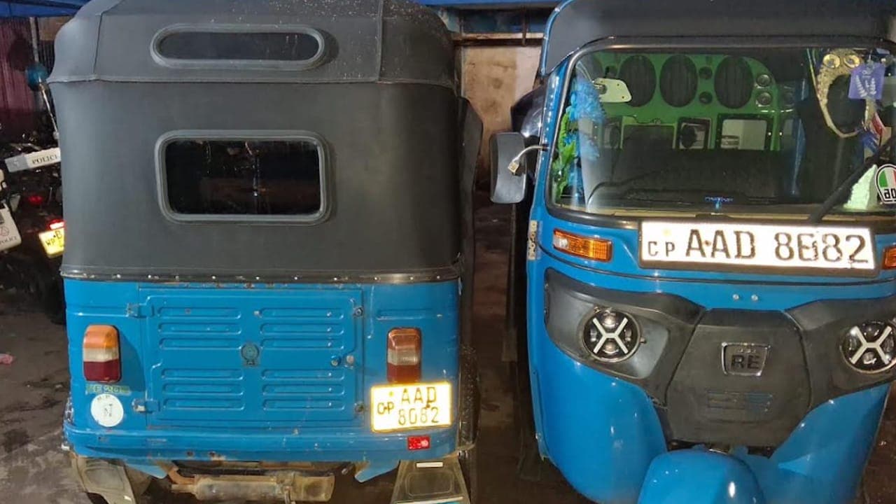 ஒரே இலக்கம் கொண்ட இரு முச்சக்கர வண்டிகள் பறிமுதல்